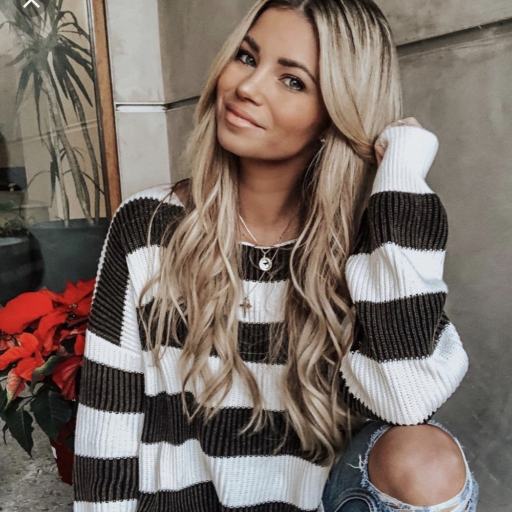 Oversized crop striped sweater